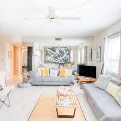 Inviting condo near beach with enclosed balcony WD and AC snowbirds OK