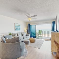 Beachfront oasis with exquisite Gulf views resort shared beachfront heated pool and tennis