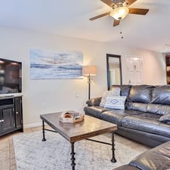 Quiet Waves 20 Condo with Pool Steps to Dining Shopping and St Pete Beach