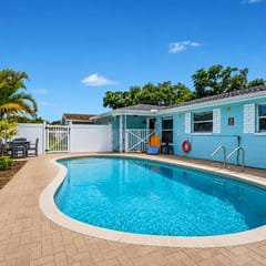 Family and dog friendly home with private pool