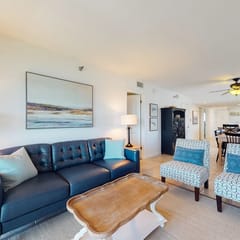Beach condo with amazing views heated pool hot tub central AC and WD