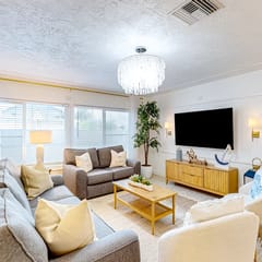 Luxury island home with game room bikes and quick beach access dog friendly