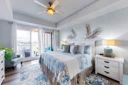 Beautiful condo minutes form beach with WiFi AC and pool One dog OK