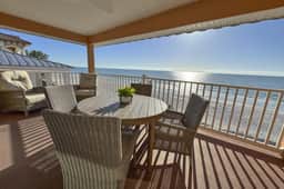 Gulf front condo with amazing water views steps to the beach