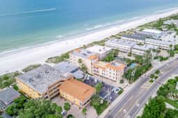 Gulf front condo with amazing water views steps to the beach