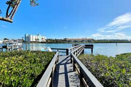 Snowbird friendly oceanfront gem with WiFi AC access to pool hot tub and dock