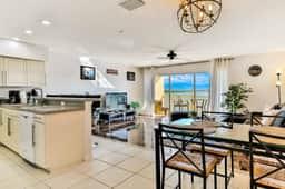 Waterfront condo with shared heated pool and splendid views Dogs ok