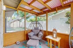Coastal comfort with playground and PacMan and minutes from the beach