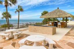 Oceanfront condo w stunning views fully equipped kitchen shared hot tub pool