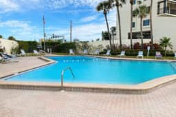Oceanfront condo w stunning views fully equipped kitchen shared hot tub pool