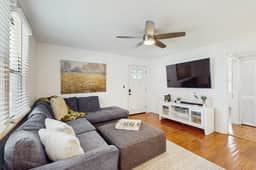 Dog friendly bungalow with a fenced yard deck washer dryer and AC