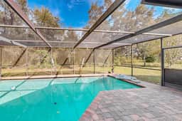 Gorgeous oasis with pool patio central AC WD and close to the beach