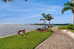 Snowbird friendly condo with pool hot tub sauna fitness room and on site tennis