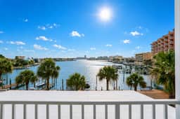 Third floor condo with pool access fast WiFi central AC and WD snowbirds OK