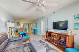 Oceanview condo with pool central AC WiFi washer dryer snowbirds welcome