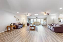 Riverfront home near downtown Tampa with panoramic river views streaming WD
