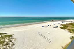 Dreamy condo with panoramic Gulf vIews and beachfront heated pool and spa
