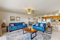 Snowbird friendly condo w Intracoastal and pool views heated pool dock and AC