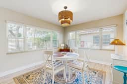 Charming home very close to the beach with a spacious and private yard and hot tub