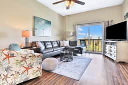 Bay front condo shared pool and hot tub right next to the beach