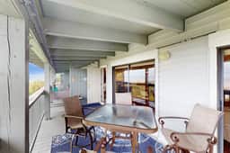 3rd floor beachfront condo with beach access pool Gulf views WD balcony AC