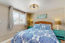 Beachfront condo on ground floor with full kitchen and central AC