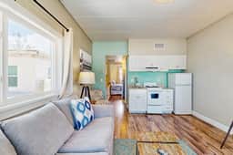 Gulf front condo beach access full kitchen and central AC