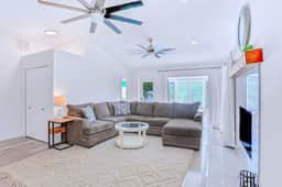 Large heated pool home with backyard oasis, AC and Wifi
