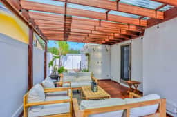 Large heated pool home with backyard oasis, AC and Wifi