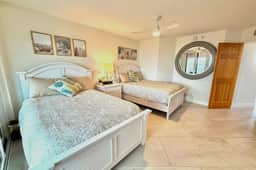 Gulf front condo with amazing views WD resort amenities pool and hot tub