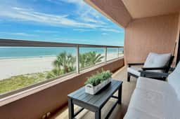 Gulf front condo with amazing views WD resort amenities pool and hot tub