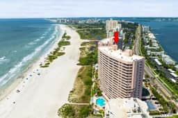 Gulf front condo with amazing views WD resort amenities pool and hot tub
