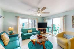 Custom beachfront condo w private balcony views heated pool hot tub AC