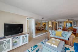 Chic and comfortable Gulf front condo snowbird and dog friendly pool beaches
