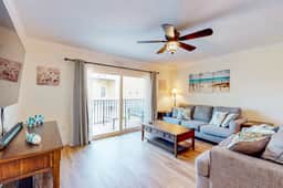 Flip Flops and Fun Furnished Balcony Bay View Pool Across from Beach