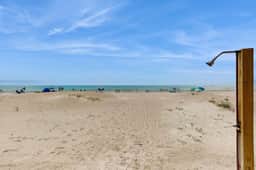 Gulf front condo ground floor beach access full kitchen and central AC