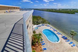 Waterfront Amenities, Walkable Dining & Gulf Beaches Nearby