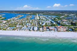 Relaxed Indian Rocks Beach Townhome Near Gulf