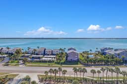 Waterfront Resort Gulf View | Pool & Beach Access