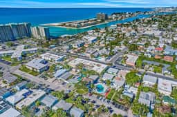 Cozy Condo, Steps to St. Pete Beach + Shared Pool