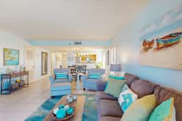 Beachfront Condo w/Gulf Views, Pool & Sauna