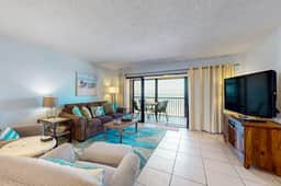 Beachfront Condo w/Gulf Views, Pool & Sauna