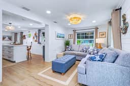 Adorable beach cottage with patio and private pool two blocks from the beach