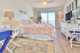 Beachfront condo with lovely Gulf view and heated pool