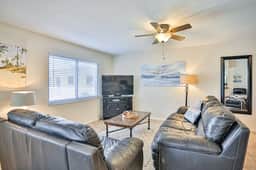 Quiet Waves 20 Condo with Pool Steps to Dining Shopping and St Pete Beach