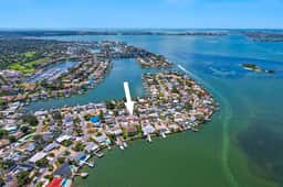 Coastal Escape Near Beaches & Downtown