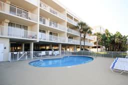 Oceanview condo with pool central AC WiFi washer dryer snowbirds welcome - Image 2