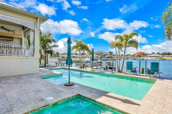 Exquisite Clearwater Retreat w Heated Pool Game Room Outdoor kitchen and Kayaks