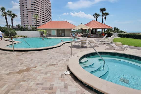 Peaceful Sand Key condo near beaches with hot tub pool and stunning views