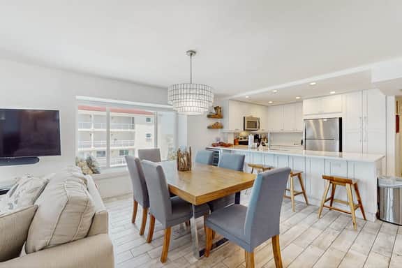 5th floor beachfront condo w private balcony WD on site outdoor pool and AC